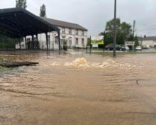 Pluies intenses, orages… et si on protégeait nos cours d’eau à la source ? 🌧️🌿